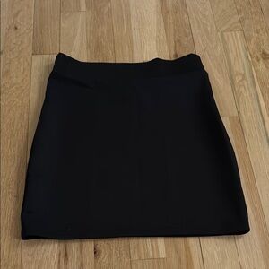 Topping Women’s Classic Black  Skirt Size S